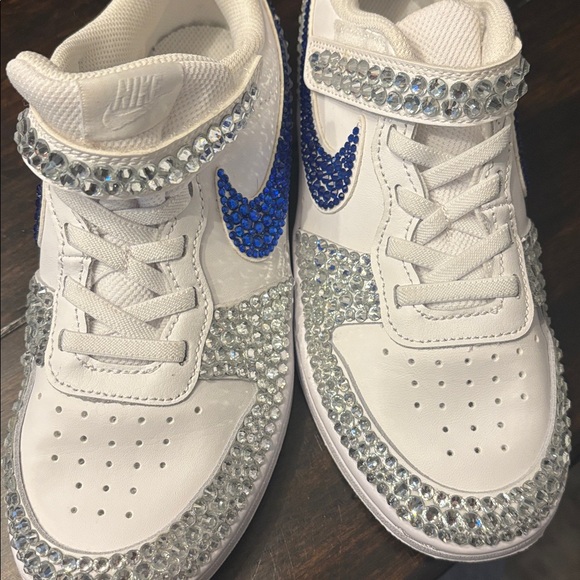 Professionally Bedazzled silver and blue Nike White Youth Sneakers (2.5Y) - Picture 3 of 5
